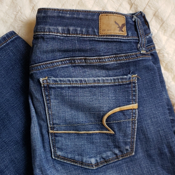 American Eagle size 6 skinny stretch jeans 👖 - Picture 2 of 5